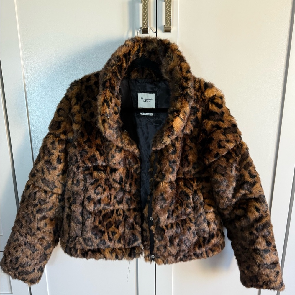 Abercrombie & Fitch Leopard / Cheetah Mini Puffer Jacket